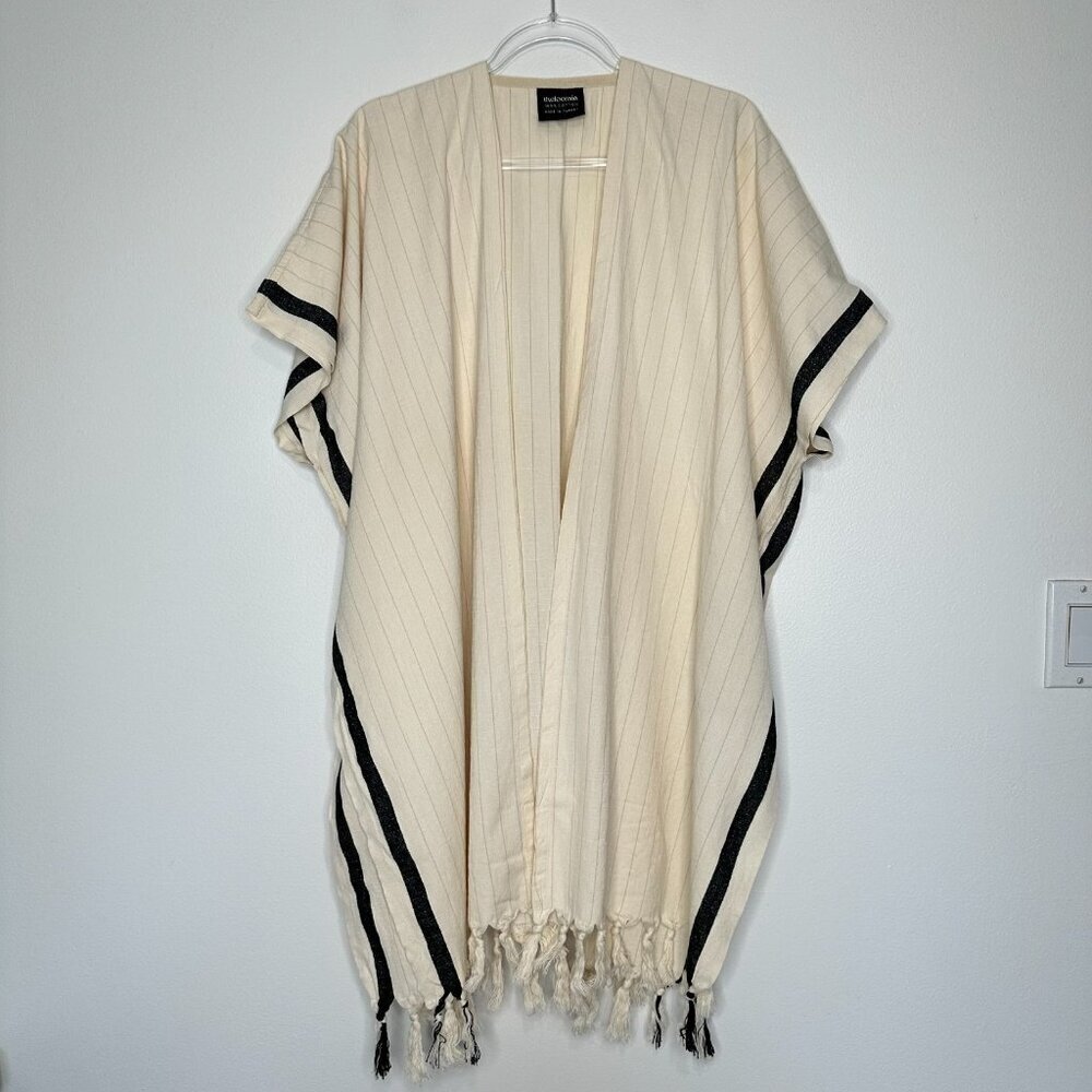 The Loomia Silvia Kimono‎ Poncho OS Cream Black Fringe